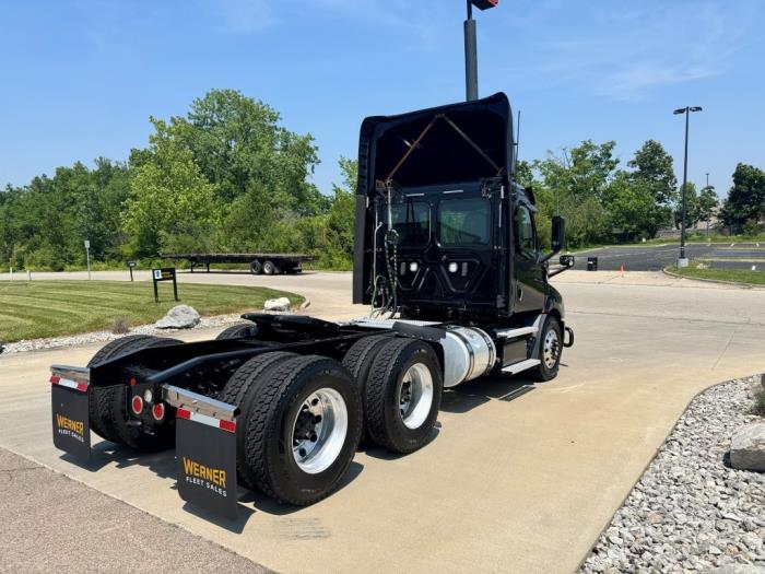 2020 Freightliner Cascadia-5