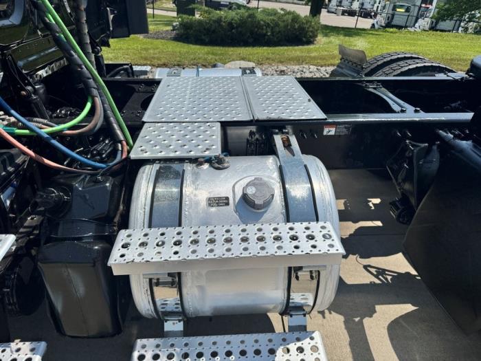 2020 Freightliner Cascadia-10