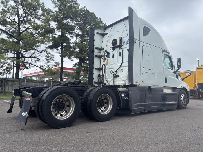 2021 Freightliner Cascadia-3