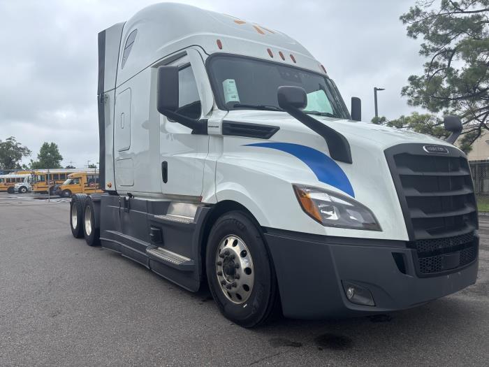 2021 Freightliner Cascadia-4