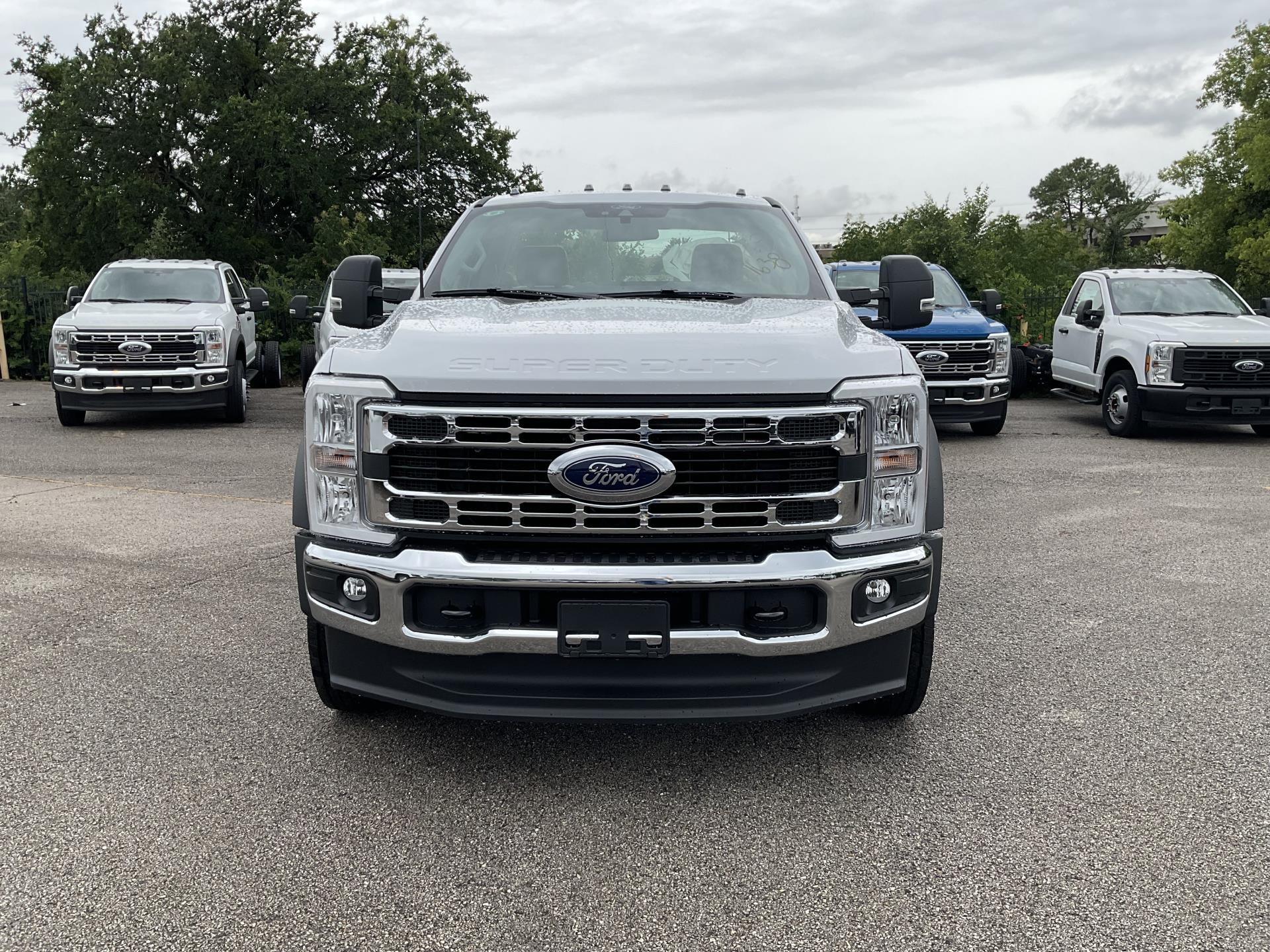 New 2025 Ford F-450 XL Regular Cab Cab Chassis for sale #1894532 - photo 4