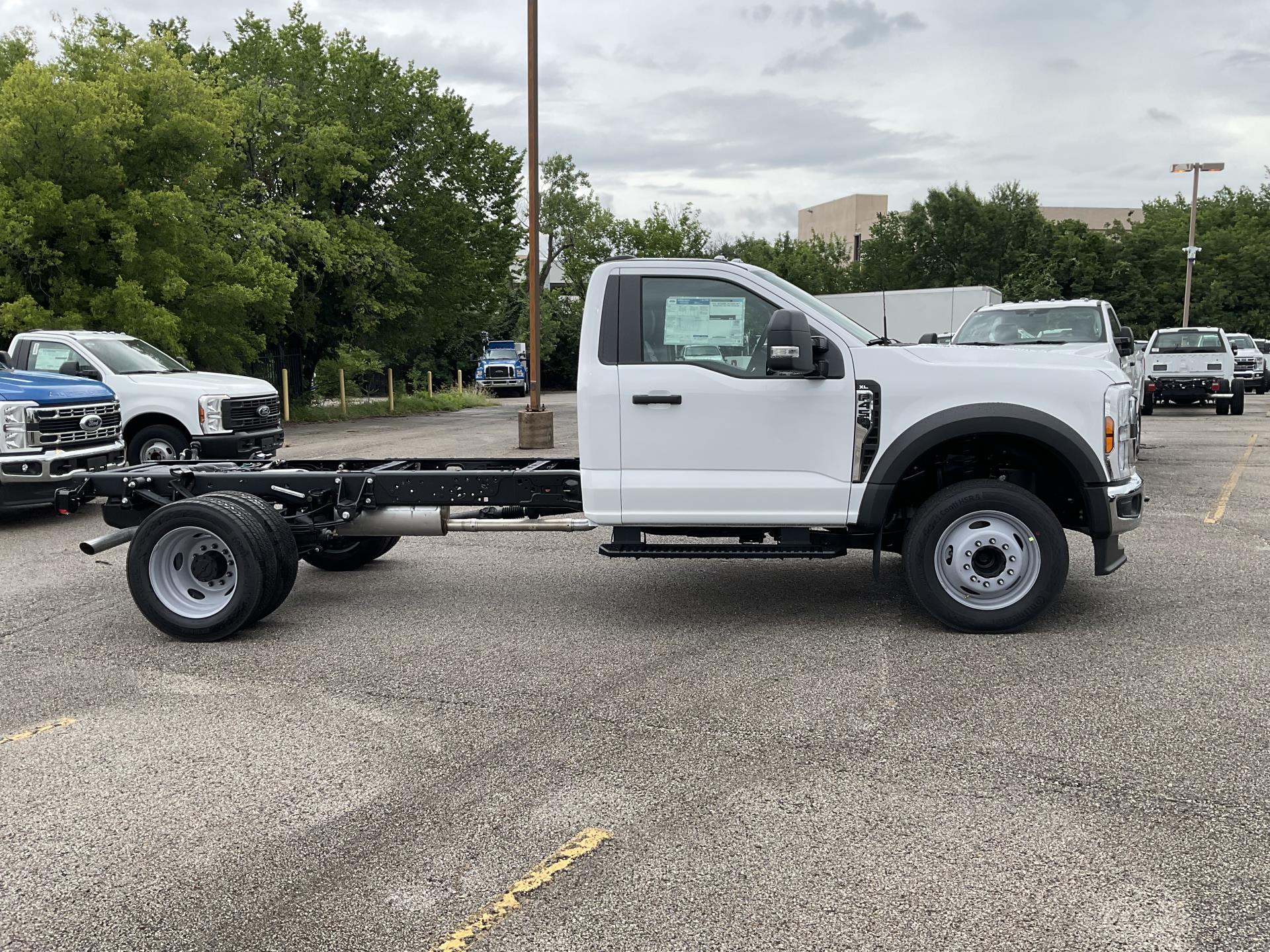 New 2025 Ford F-450 XL Regular Cab Cab Chassis for sale #1894532 - photo 6