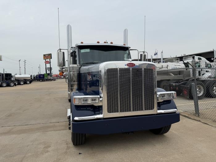 2026 Peterbilt 589-4