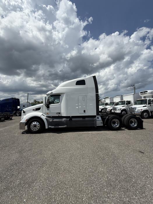 2020 Peterbilt 579-2