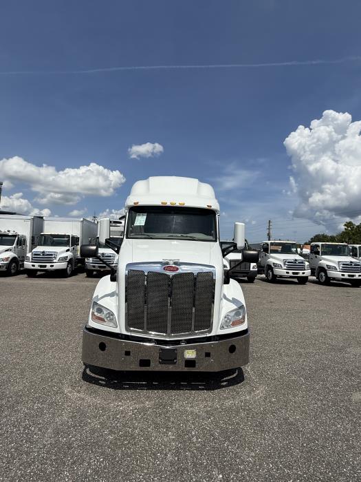2020 Peterbilt 579-8