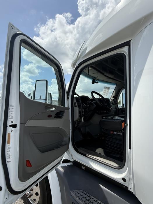 2020 Peterbilt 579-9