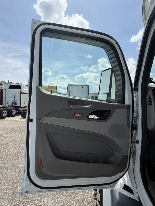 2020 Peterbilt 579-10
