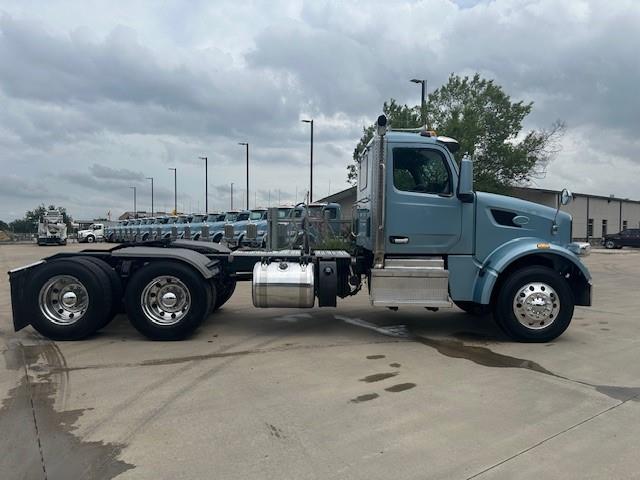 2022 Peterbilt 567-10