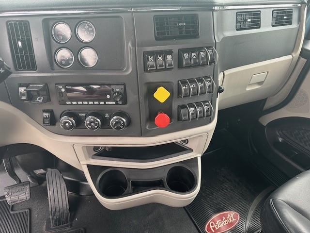 2022 Peterbilt 567-21
