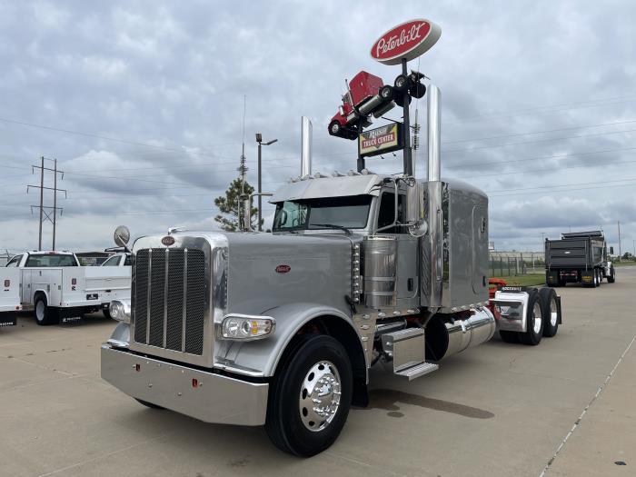 2022 Peterbilt 389-1