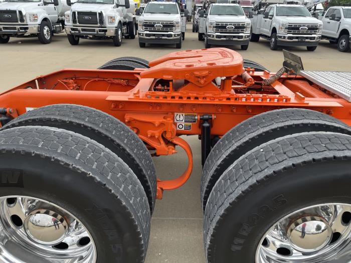 2022 Peterbilt 389-7