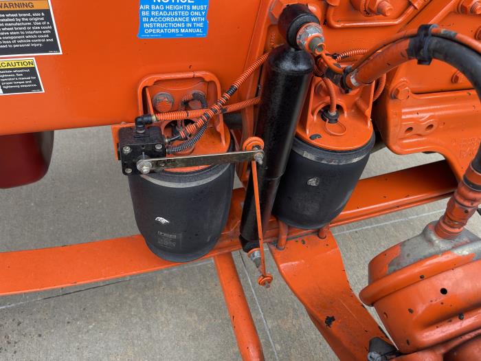 2022 Peterbilt 389-33