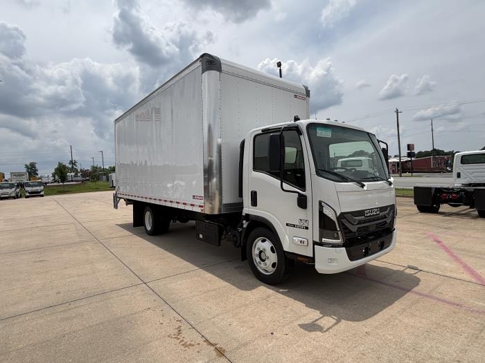 2025 Isuzu NRR-9