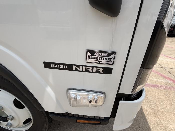 2025 Isuzu NRR-11