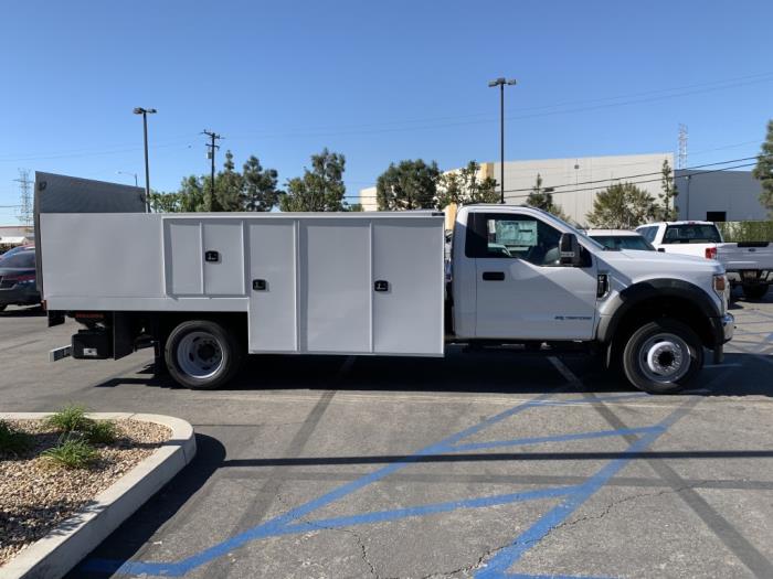 2025 Ford F-550-6