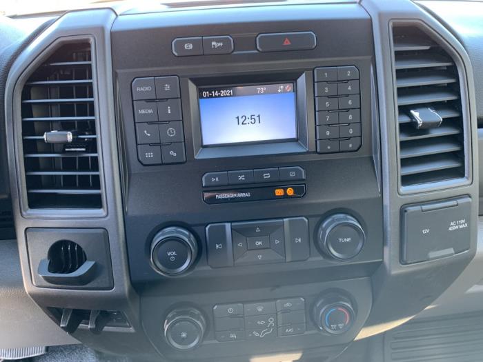 2025 Ford F-550-31