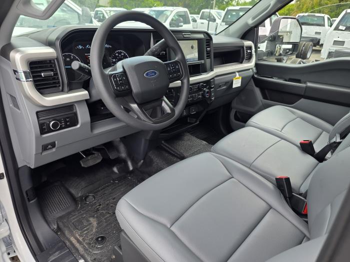 2025 Ford F-350-13