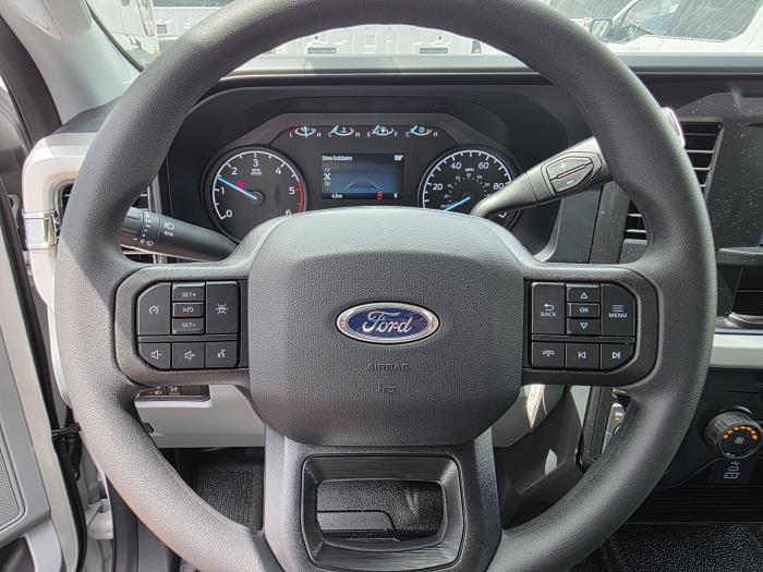 2025 Ford F-550-16