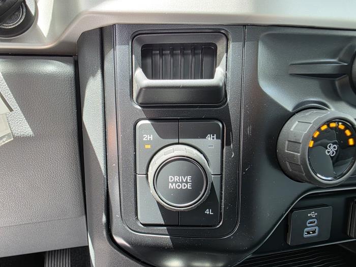 2025 Ford F-550-15