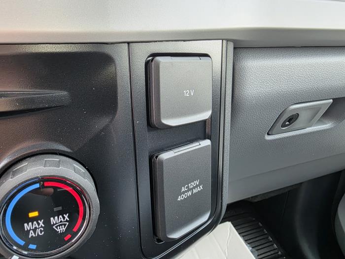2025 Ford F-550-17