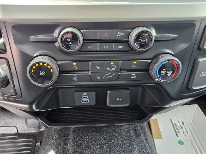 2025 Ford F-550-19