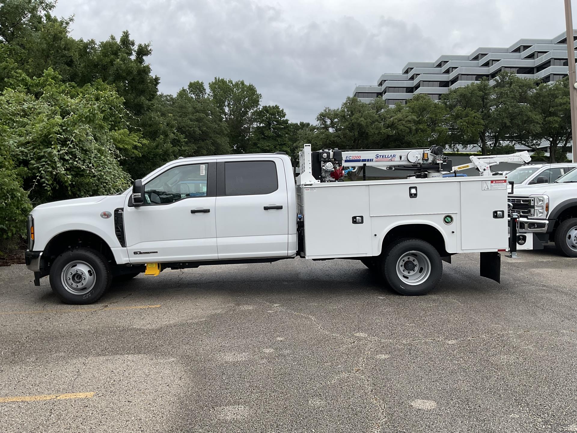 2024 Ford F-350 Crew Cab DRW 4x4 Cab Chassis for sale #1886286 - photo 2