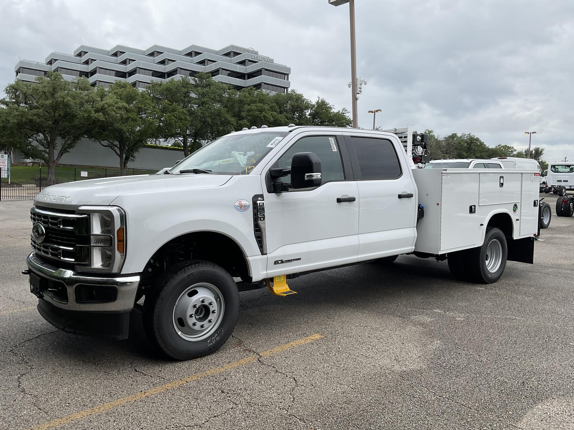 2024 Ford F-350 Crew Cab DRW 4x4 Cab Chassis for sale #1886286 - photo 3