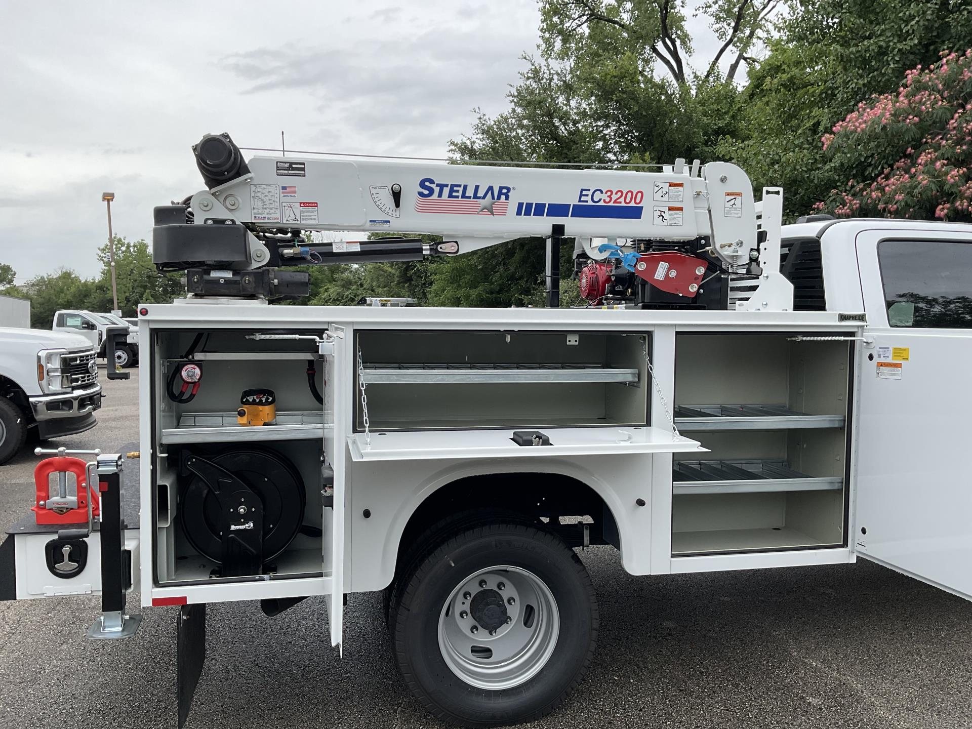 2024 Ford F-350 Crew Cab DRW 4x4 Cab Chassis for sale #1886286 - photo 11