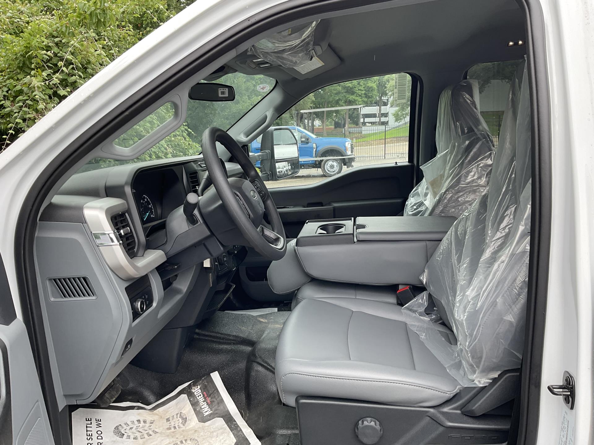 2024 Ford F-350 Crew Cab DRW 4x4 Cab Chassis for sale #1886286 - photo 13