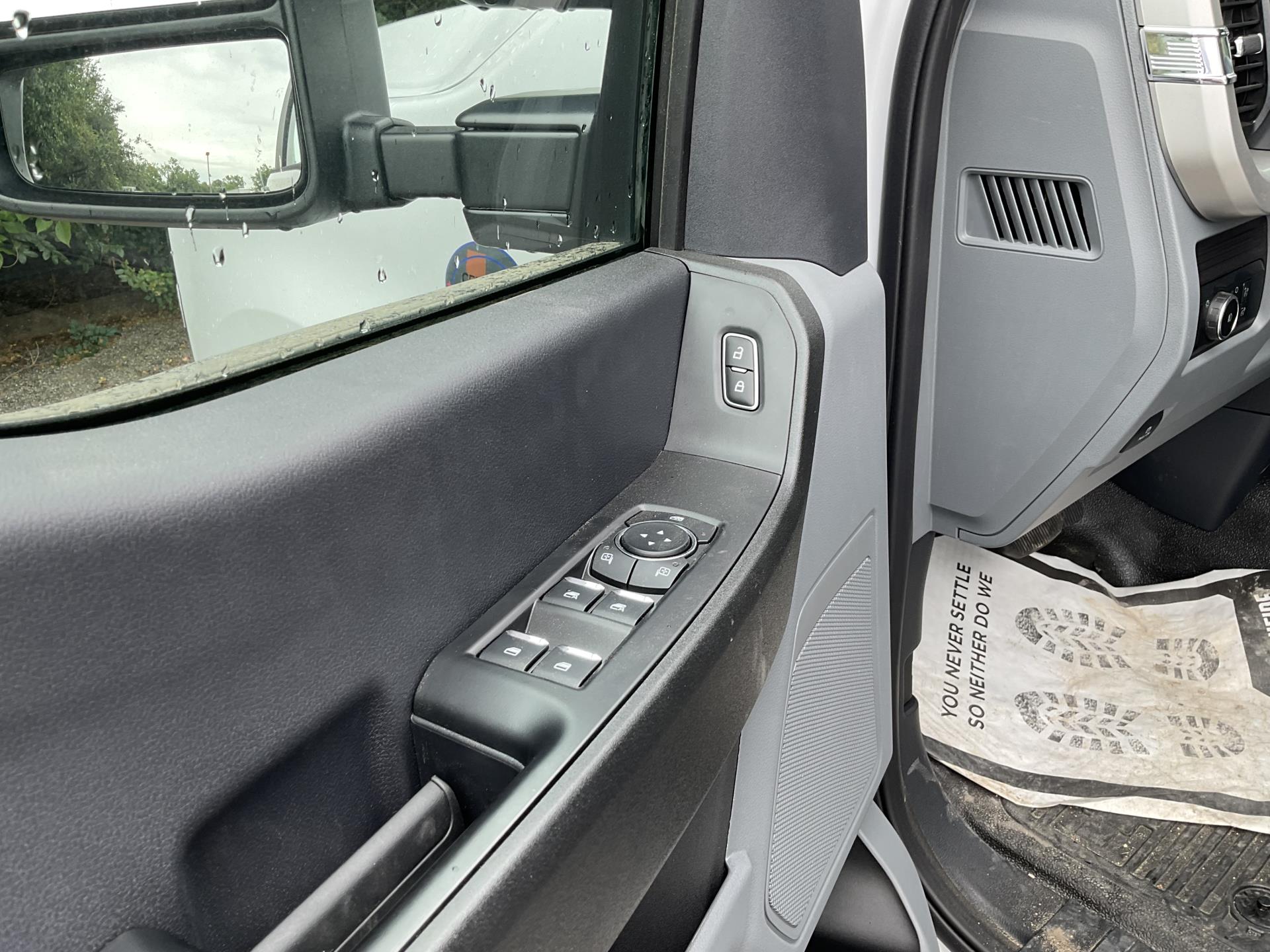 2024 Ford F-350 Crew Cab DRW 4x4 Cab Chassis for sale #1886286 - photo 14