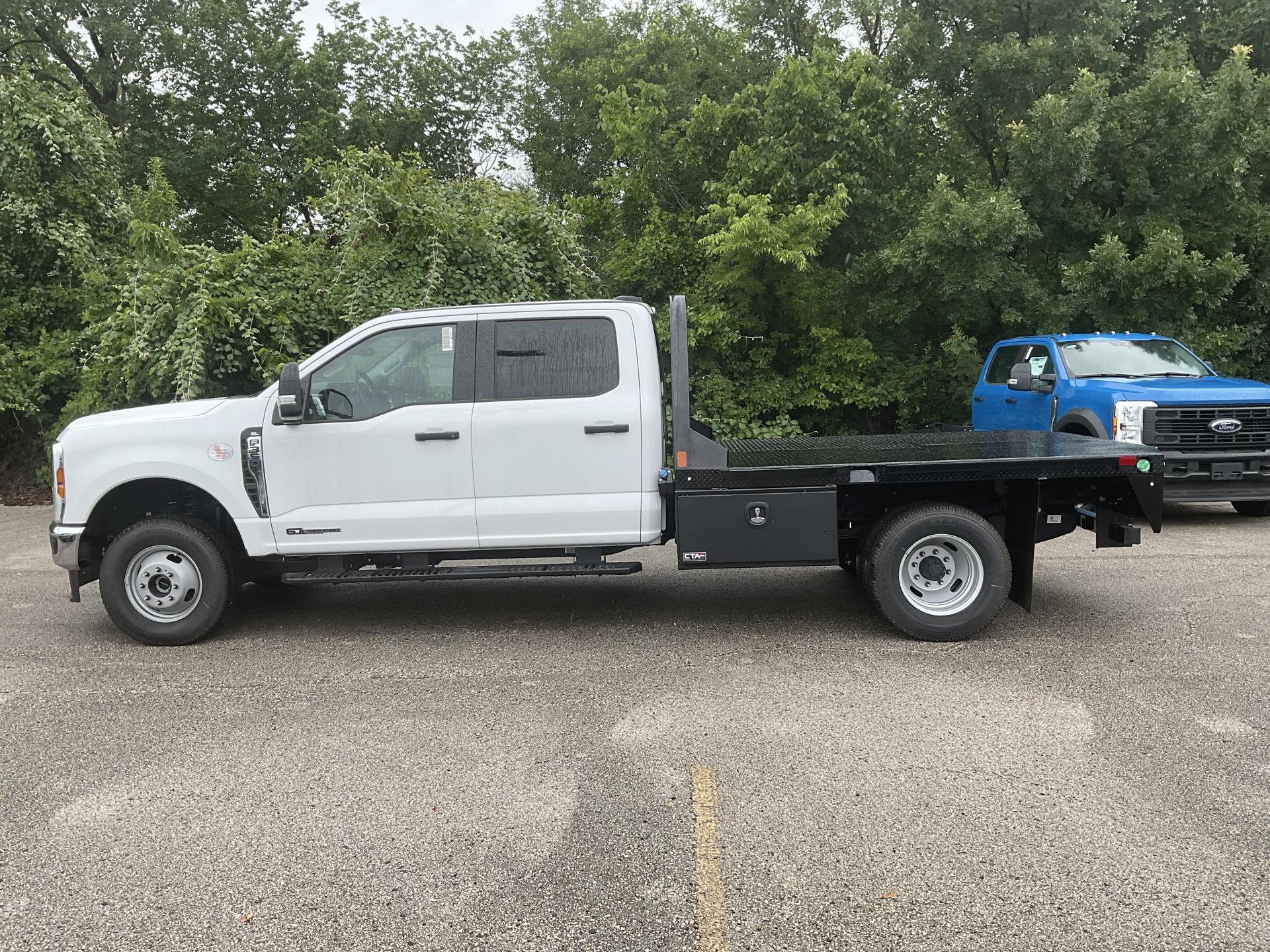 2024 Ford F-350 Crew Cab DRW 4x4 Flatbed Truck for sale #1893768 - photo 3