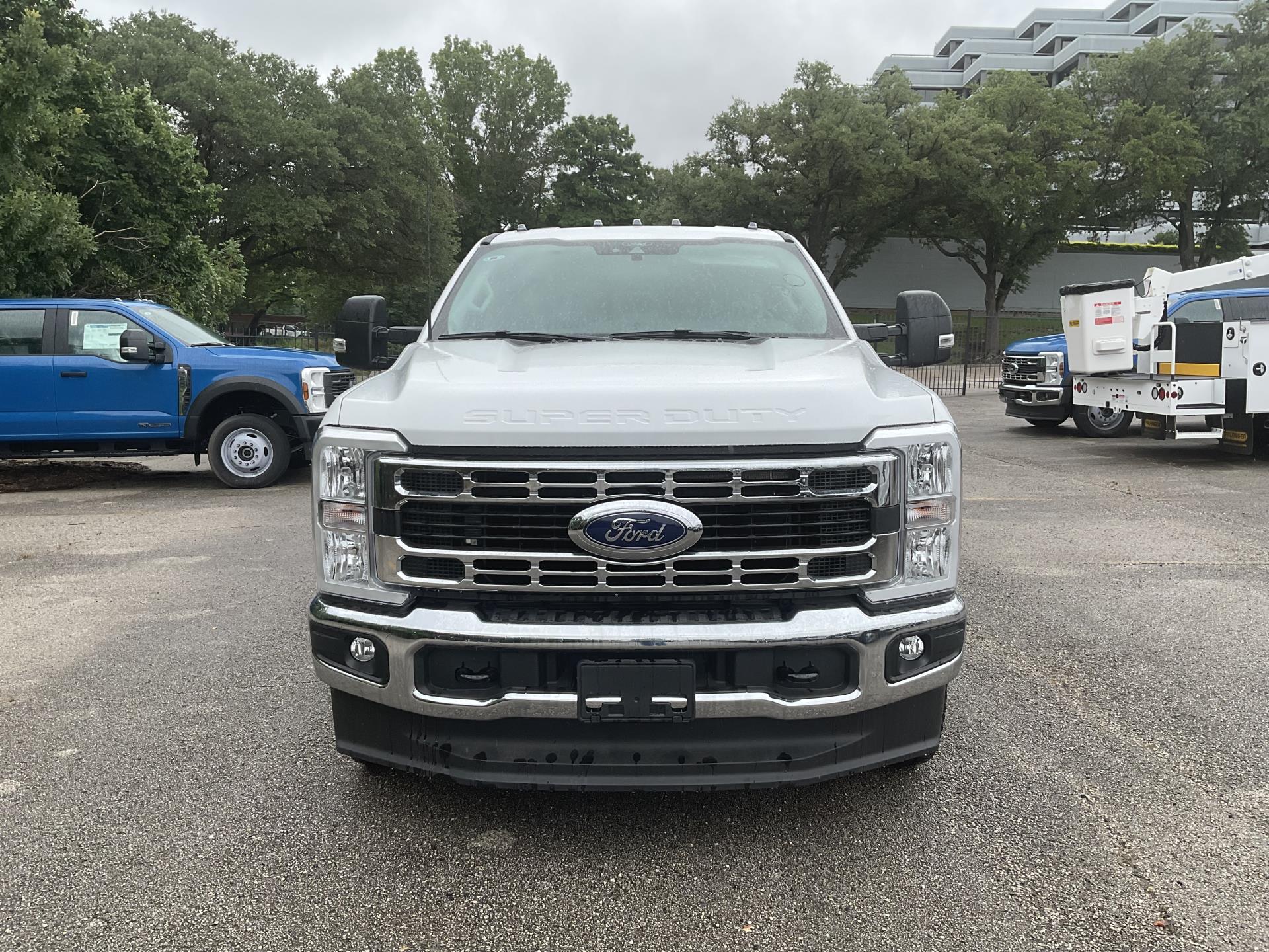 2024 Ford F-350 Crew Cab DRW 4x4 Flatbed Truck for sale #1893768 - photo 4