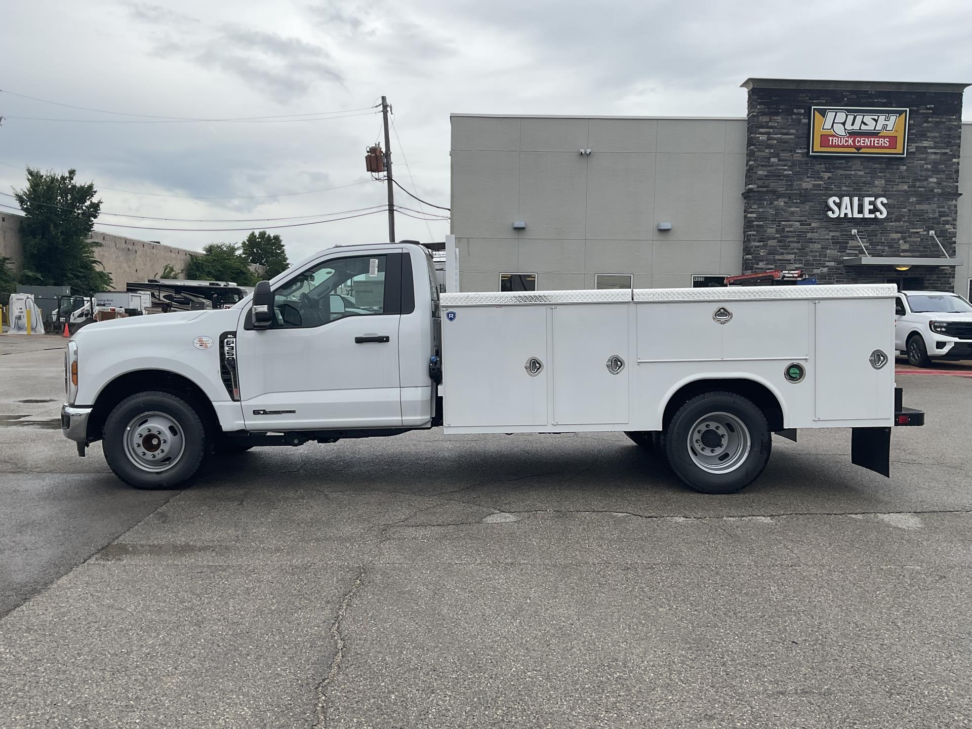 2024 Ford F-350 Regular Cab DRW 4x2 Service Truck for sale #1877125 - photo 3