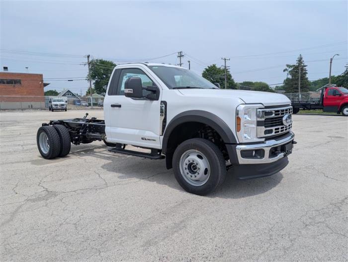 2025 Ford F-550-2