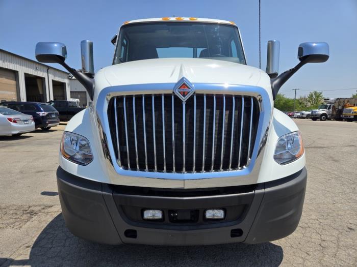 2022 International LT625-2