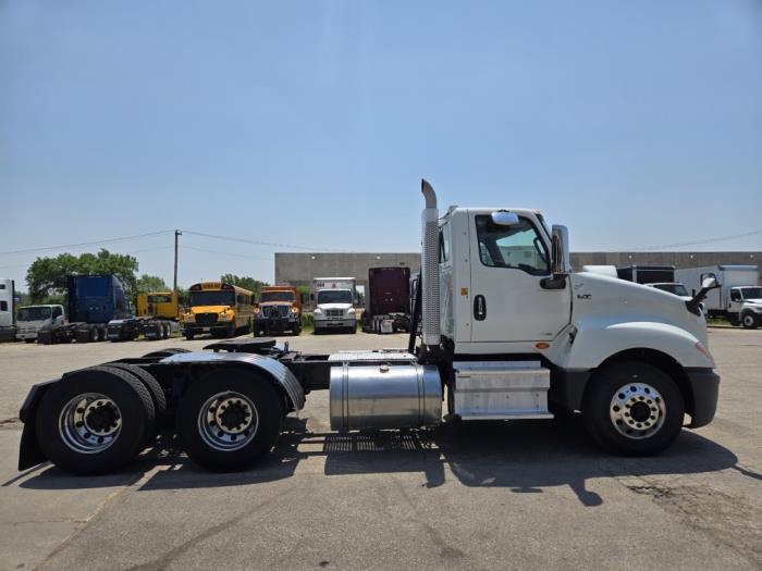 2022 International LT625-4