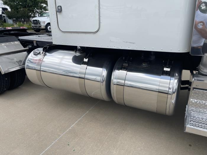2020 Peterbilt 567-6