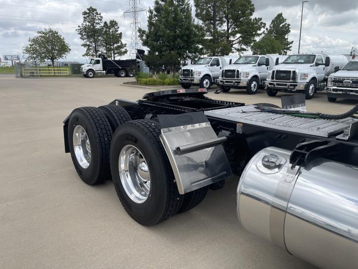 2020 Peterbilt 567-7