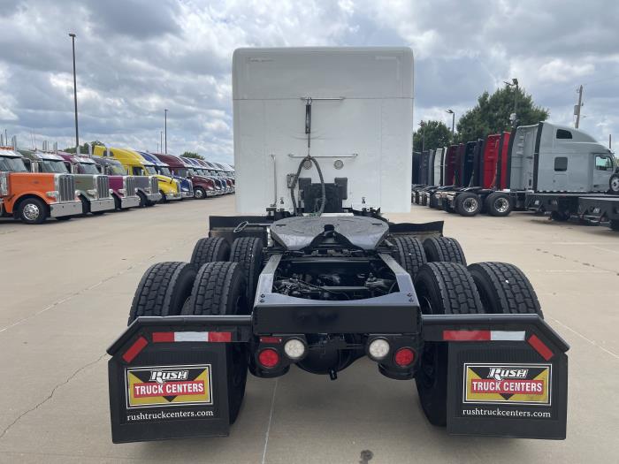 2020 Peterbilt 567-12