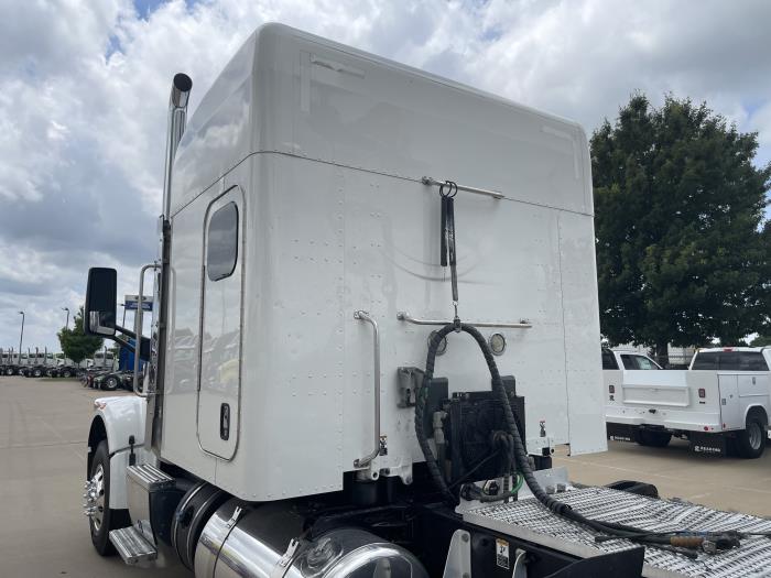 2020 Peterbilt 567-15