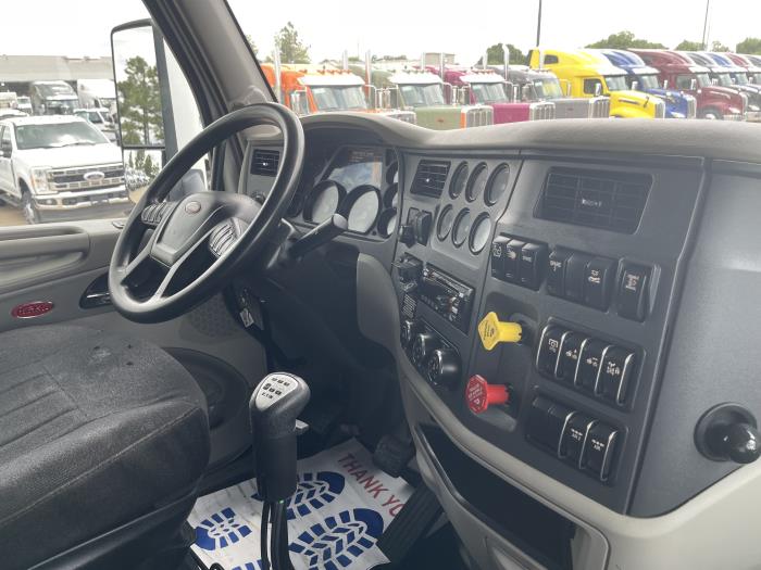 2020 Peterbilt 567-23