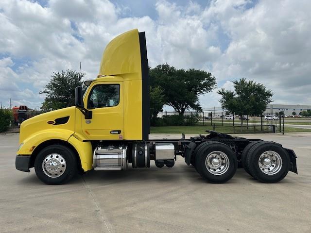 2021 Peterbilt 579-3