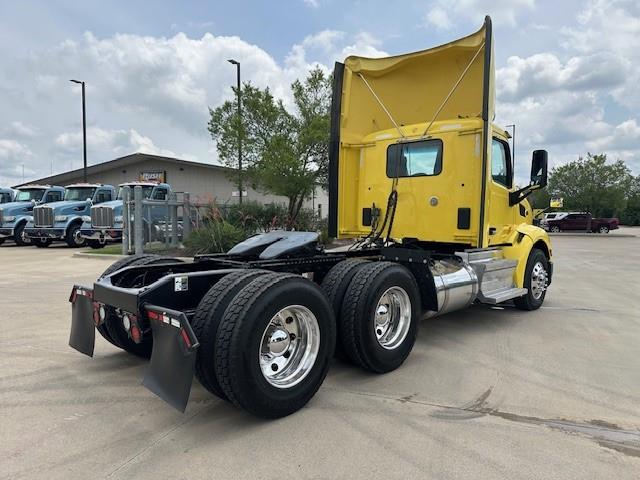 2021 Peterbilt 579-7
