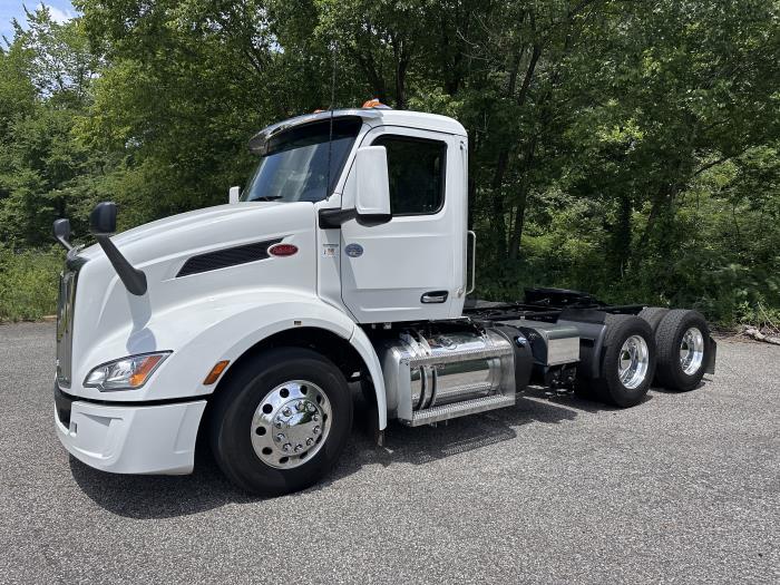 2022 Peterbilt 579-2