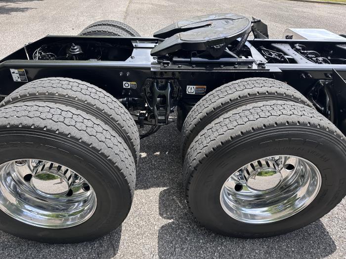 2022 Peterbilt 579-7