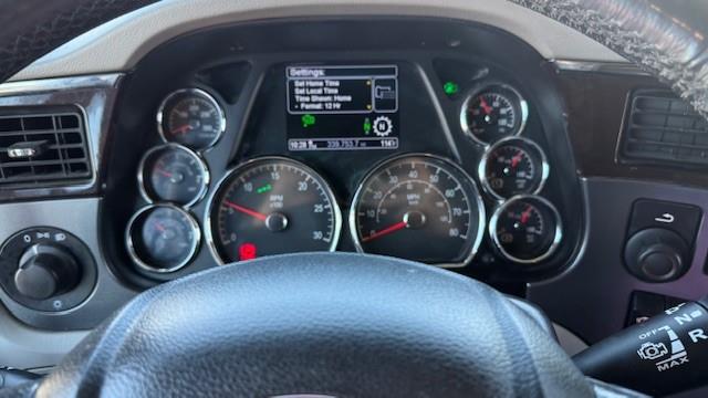2022 Peterbilt 579-24