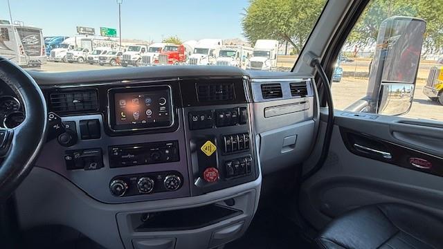 2022 Peterbilt 579-21