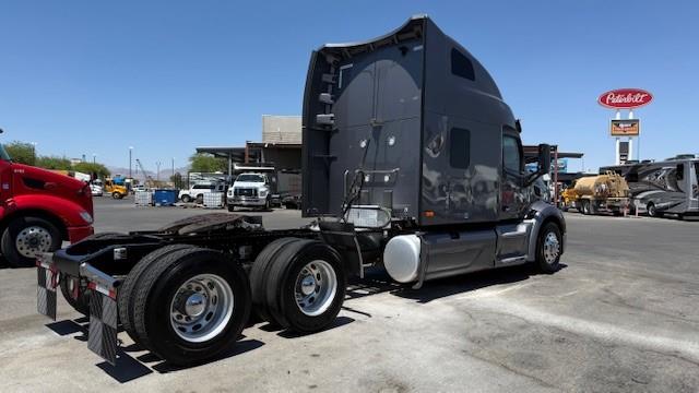 2022 Peterbilt 579-5