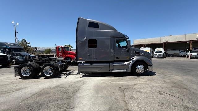 2022 Peterbilt 579-6