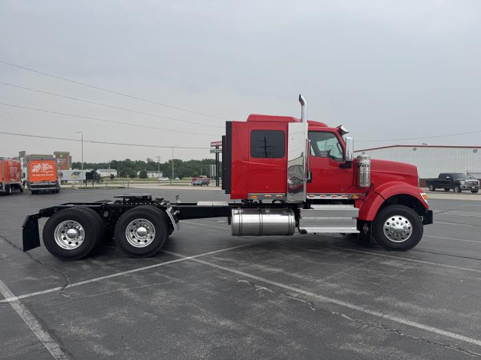 2026 International HX520-7